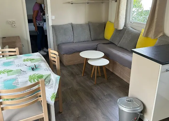 Azur 77 Фрежюс